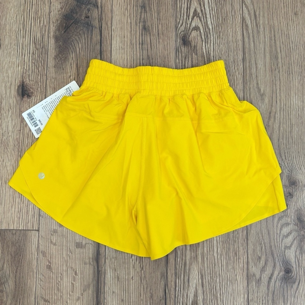 NWT Lululemon Shake It Out High Rise Shorts 2.5" In Maze Yellow Size XS